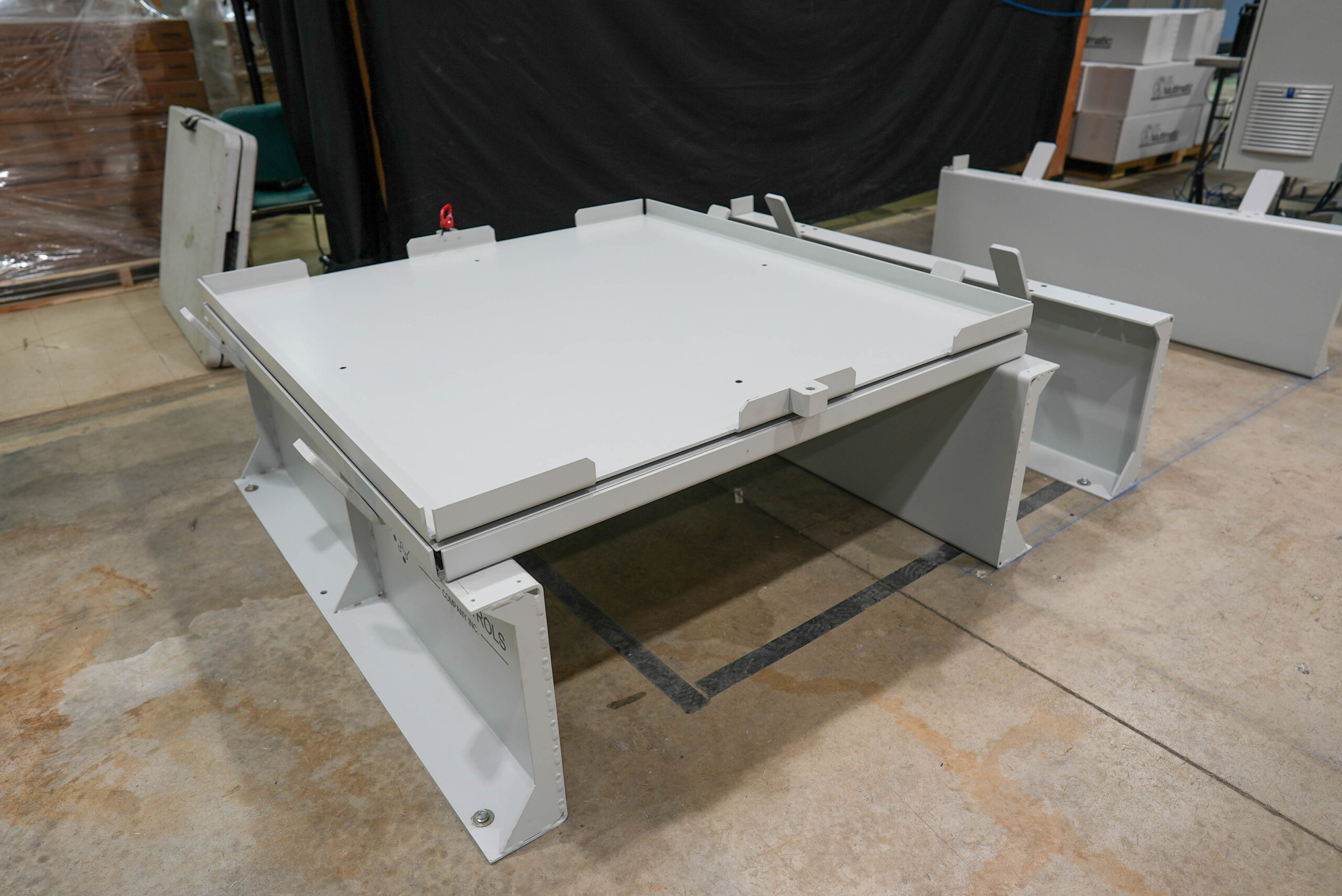 AMRs, Black Controls Turntable